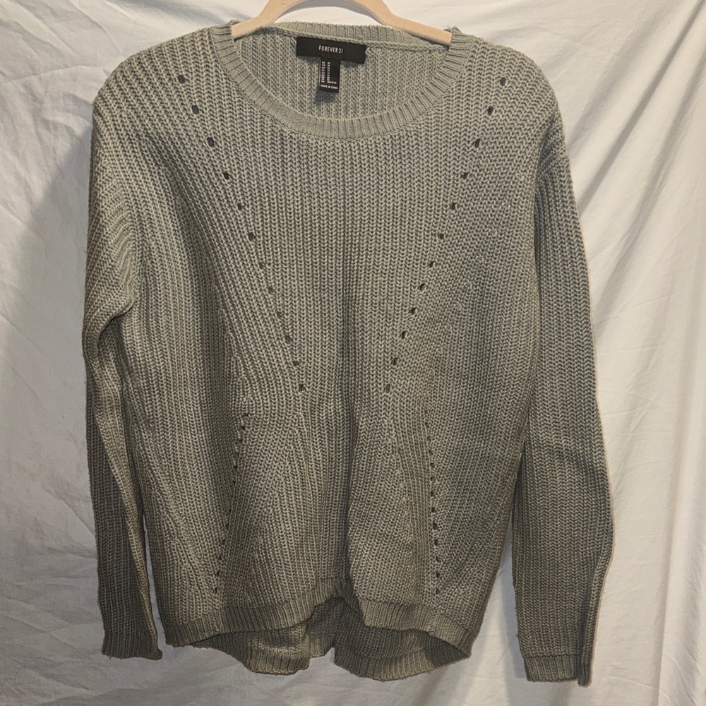 Forever 21 Women's Gray Crewneck Sweater